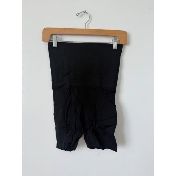 Women's Shapewear Shorts Black Size 3xl New In Original Packaging